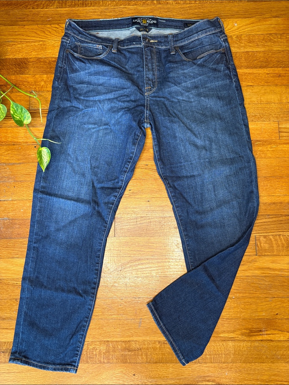 Lucky Brand Sofia Capri Women's Dark Blue Relaxed Jeans